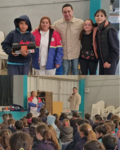 Los alumnos de la Escuela José María Paz, integrantes del recién formado Club de Estudiantes “Viento de Ayuda”, participaron de una capacitación teórica y práctica en primeros auxilios, dictada por el Dr. Pablo Garrudo y la enfermera Rita Leiva.
