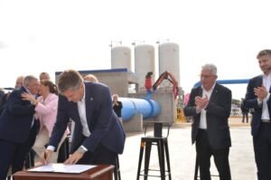 El intendente Roy Nikisch celebró y declaró de interés municipal el inicio de la obra de culminación del Segundo Acueducto del Chaco, el cua…