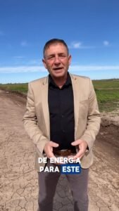 Recorrimos el Loteo municipal de 243 lotes con el técnico Raul Marsengo de la Empresa M.E.M Ingeniería para la futura obra de electricidad e…