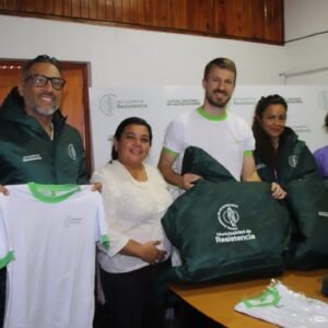 Personal de las áreas de Desarrollo Humano y de las Direcciones de Prensa y Protocolo recibieron indumentarias de trabajo…