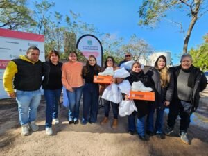 La intendente Magda Ayala llevó adelante una nueva entrega de indumentaria a diferentes equipos de la Municipalidad….