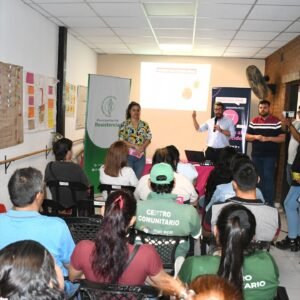 En el CCM Barrio 13 de Diciembre, junto a la Oficina de Defensa del Consumidor de la Provincia brindamos una charla para prevenir estafas di…