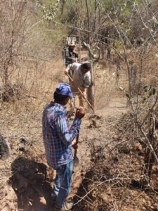 ARREGLO DE CANALES DE RIESGO EN EL BARRIO SAN ISIDRO LABRADOR…