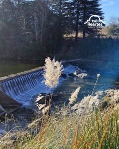 Entre piedras, agua y verde serrano, La Toma te invita a detener el tiempo y disfrutar de la naturaleza en su estado más puro….
