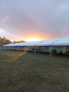 Carpa Gigante lista Cada detalle se prepara para vivir juntos las Fiestas Patronales en honor a la Virgen de la Merced este 23 y 24 de sep…