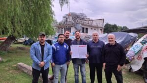 Desde la Secretaría de Cultura del Municipio, celebramos y realizamos entrega de interes por los 78 años del Club Náutico….