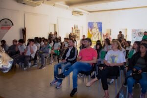 𝙂𝙧𝙪𝙣̃𝙞𝙙𝙤𝙨 𝙦𝙪𝙚 𝙚𝙣𝙨𝙚𝙣̃𝙖𝙣…