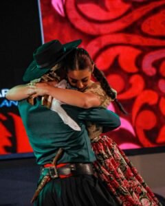 Cosquín, capital nacional del folklore, volvió a ser punto de encuentro de la cultura de todo el país….