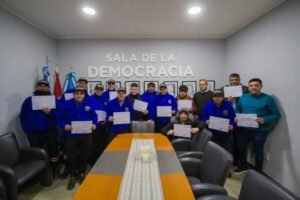 El día de ayer en la Sala de la Democracia se realizó la entrega de certificados de la Diplomatura de Guardias Locales de Prevención y Convi…