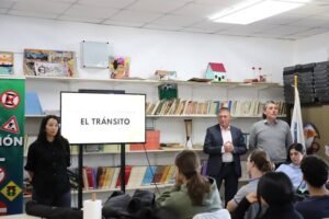 En el marco del programa de Educación Vial de la Municipalidad de Las Parejas el intendente @horaciocompagnucci  dio inicio junto al secreta…