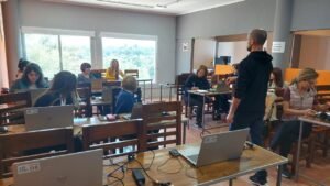 ¡La oratoria y el podcasting vuelven al CIT La Falda!…