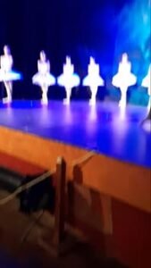 Capilla del Monte. Durante varios minutos el p\u00fablico presente en el Cine Teatro Mui\u00f1o aplaudi\u00f3 de pi\u00e9 la presentaci\u00f…