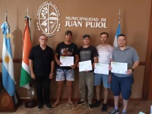 El intendente Sergio Dalzotto hizo entrega de los certificados a los alumnos que completaron el Nivel 1 del curso “Auxiliar en Instalacion…