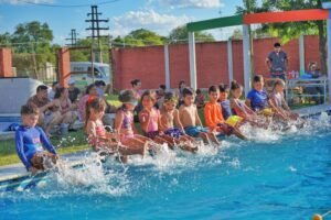 YA ARRANCARON LAS CLASES DE NATACIÓN…