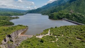 Trabajos de mantenimiento preventivo en el Río del Valle…