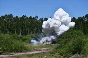 Destruimos pirotecnia secuestrada durante el operativo “Fiestas Seguras”….