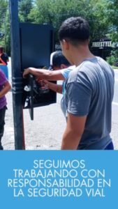 Con el objetivo de prevenir accidentes y cuidar la vida de quienes viven y transitan Villa Parque Siquiman, continuamos fortaleciendo las a…