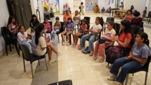 𝐸𝑙 𝑣𝑒𝑟𝑎𝑛𝑜 𝑦 𝑙𝑎𝑠 𝑒𝑥𝑝𝑟𝑒𝑠𝑖𝑜𝑛𝑒𝑠 𝑎𝑟𝑡𝑖́𝑠𝑡𝑖𝑐𝑎𝑠 𝑒𝑛 𝐵𝑄𝑆…