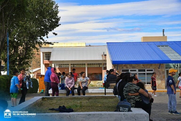 Se está realizando la GUERRA DE BOMBUCHAS en nuestra localidad…