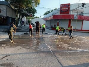 COMPROMISO Y TRABAJO DESPUÉS DE CADA NOCHE DE CARNAVAL…