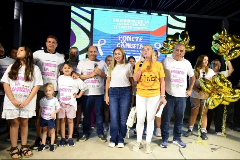 NOS PUSIMOS LA CAMISETA…