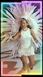 TERCERA NOCHE A PURO COLOR Y RITMO…