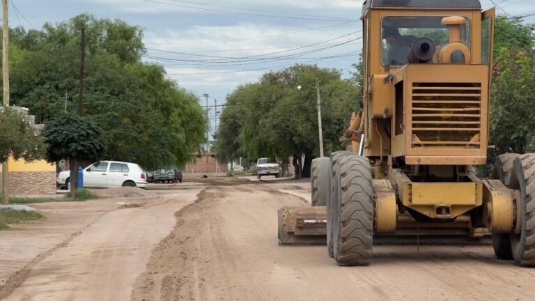 TRABAJOS DE NIVELACIÓN Y EMPAREJAMIENTO DE CALLES…