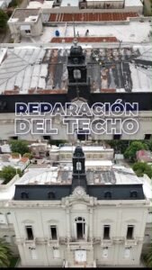 Avanza la reconstrucción del techo del primer piso del Palacio Municipal…