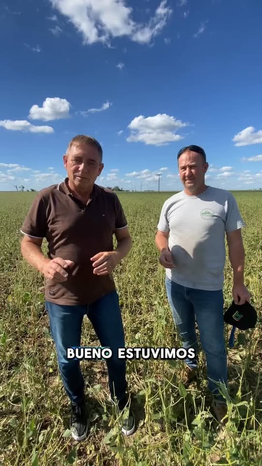 El Intendente @horaciocompagnucci junto a integrantes del @centroagropecuariolasparejas las zonas afectadas por las recientes tormentas….