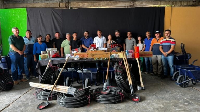 ¡ENTREGA DE HERRAMIENTAS DE TRABAJO!…