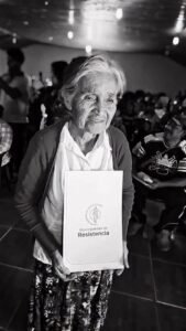 Seguimos avanzando en el ordenamiento y la regularización dominial en la ciudad. Entregamos 125 títulos de propiedad, suscribimos 175 cont…