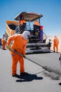 Con fondos mineros avanza la pavimentación de la Ruta Provincial N°43, que conecta la Villa de Antofagasta de la Sierra con el límite con Sa…