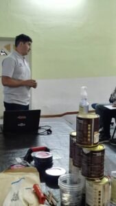 Asi paso la capacitación en revestimiento con Porcelanato Liquido.
