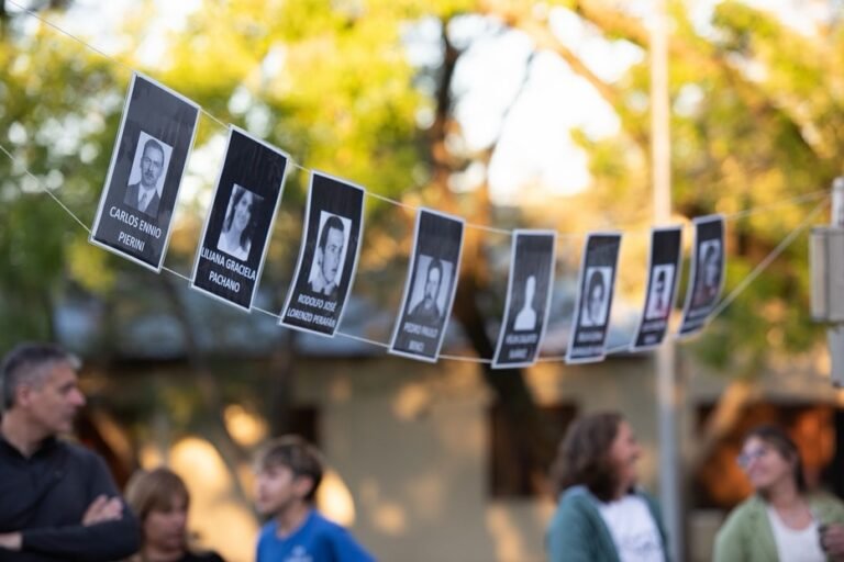 A 50 años del golpe cívico militar, en Dolores homenajeamos a quienes nacieron en nuestra ciudad y fueron desaparecidos….