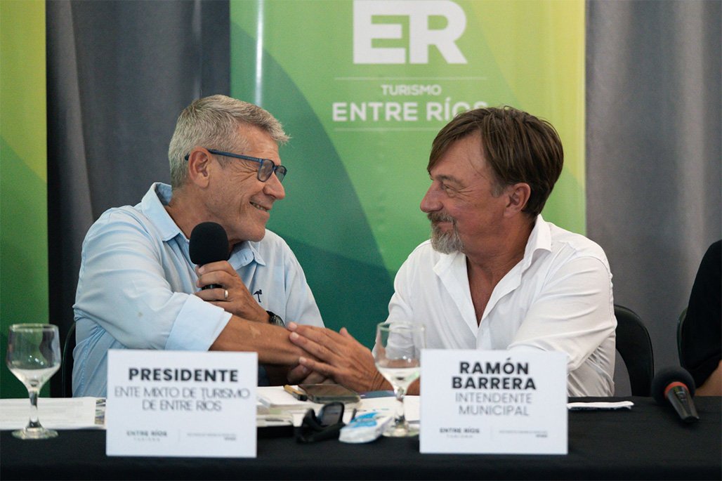 El presidente del Ente Mixto de Turismo de Entre Ríos, Jorge Satto; y el intendente de Colonia Elía, Ramón Barrera.