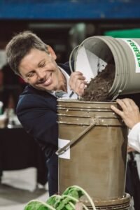 MÁS DE 500 VECINOS COMENZARON LA DIPLOMATURA EN JARDINERÍA Y PAISAJISMO…