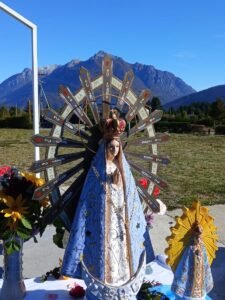 Epuyén honró a sus Veteranos junto a la Virgen Malvinera….