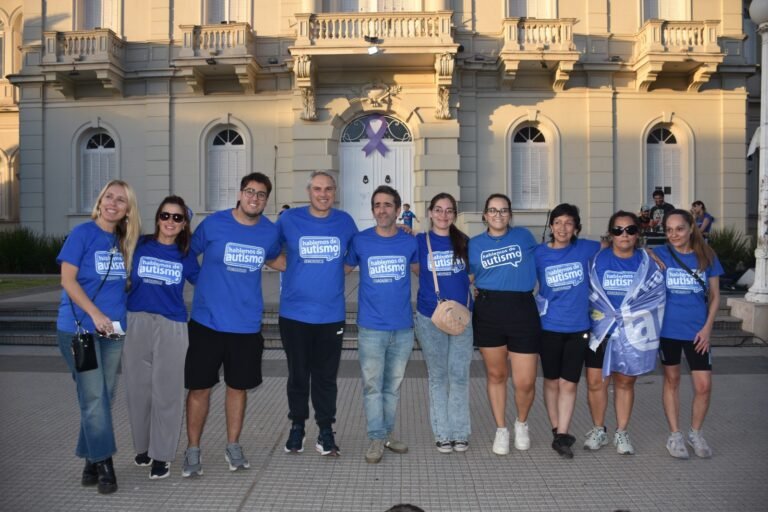 Golía participó de la “Caminata Azul” junto a las Familias TEA…