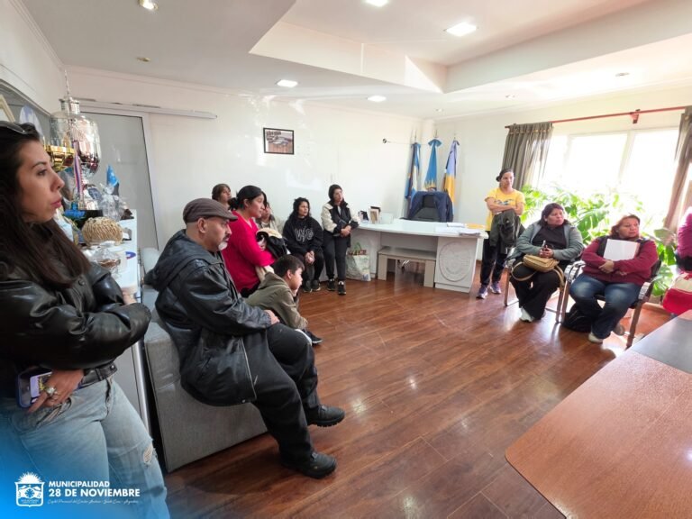 En el día de hoy, el Intendente Municipal Aldo Aravena, junto a la Diputada por el Pueblo Lorena Ponce y los Concejales Yanina Rihl, Nicolás…